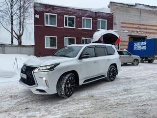 2017 Lexus LX 570 III Рестайлинг 2, белый, 7000000 рублей, вид 1