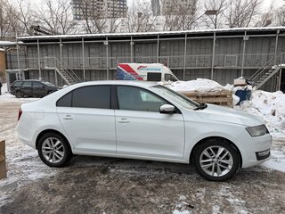 2018 Skoda Rapid I Рестайлинг, белый, 999000 рублей, вид 4