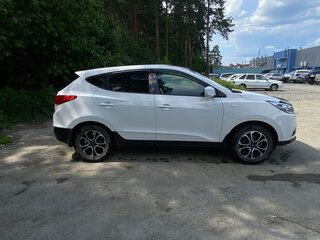 2014 Hyundai ix35 I Рестайлинг, белый, 1450000 рублей, вид 2