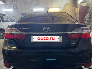 2017 Toyota Camry VII (XV50) Рестайлинг 2, чёрный, 2000000 рублей, вид 3