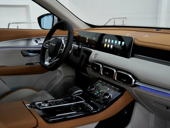 2026 Jetour X70+ I Рестайлинг, белый, 3099000 рублей - вид 22