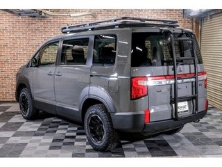 2022 Mitsubishi Delica D:5 I Рестайлинг, серый, 2800555 рублей, вид 3