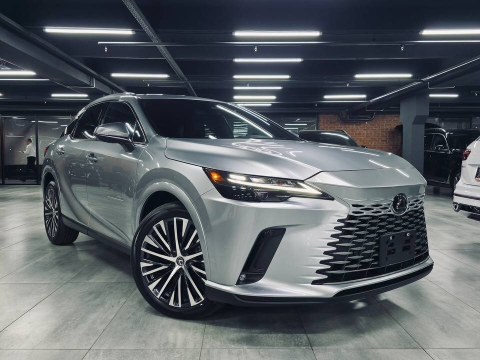 Открыть фотографии: Lexus RX V