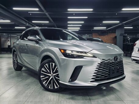 Lexus RX V