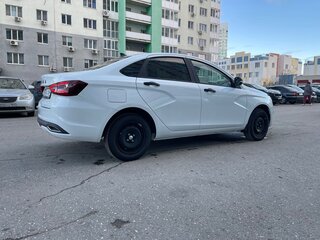 2024 Lada (ВАЗ) Vesta I Рестайлинг (NG), белый, 1320000 рублей, вид 3