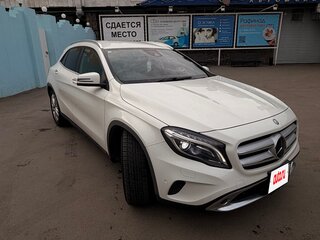 2016 Mercedes-Benz GLA 180 I (X156), белый, 1400000 рублей, вид 3