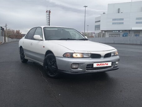 1992 Mitsubishi Galant VII, белый, 230000 рублей, вид 3