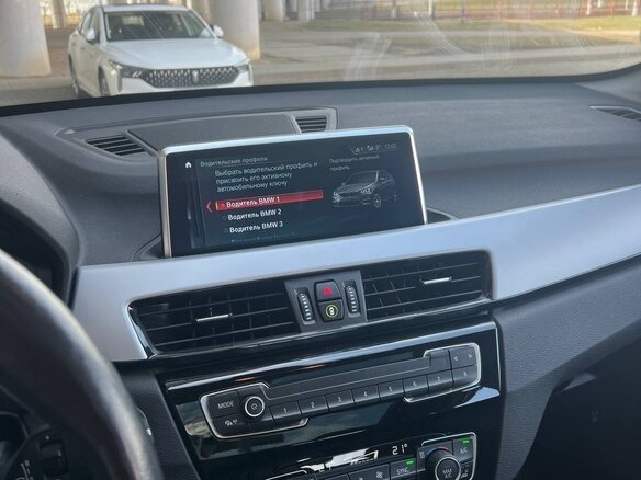 2021 BMW X1 18i sDrive II (F48) Рестайлинг, белый, 2500000 рублей - вид 5
