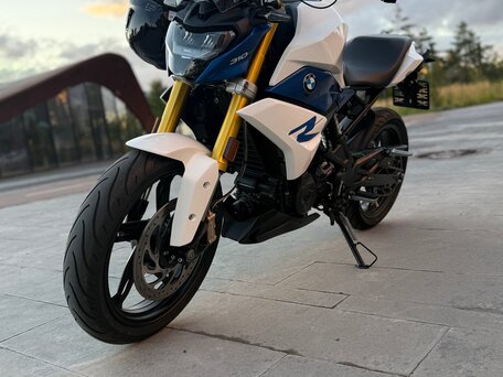 2021 BMW G 310 R, белый, 595000 рублей, вид 3