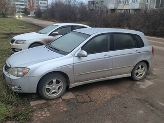 2004 Kia Cerato I, серебристый, 210000 рублей, вид 3