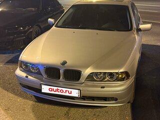 2001 BMW 5 серии 530i IV (E39) Рестайлинг, серебристый, 1950000 рублей, вид 4