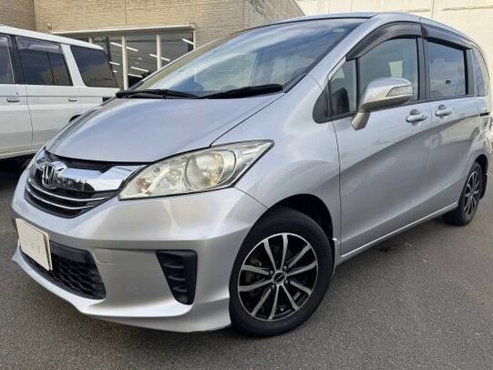 2016 Honda Freed I Рестайлинг 2, серебристый, 921000 рублей