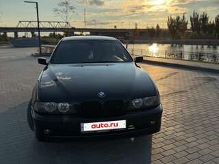 2000 BMW 5 серии 530i IV (E39) Рестайлинг, зелёный, 740000 рублей, вид 4