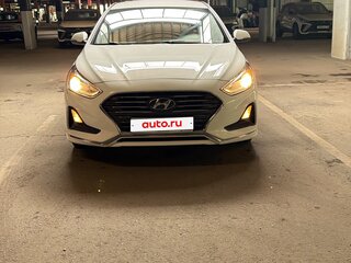 2019 Hyundai Sonata VII (LF) Рестайлинг, белый, 2100000 рублей, вид 2