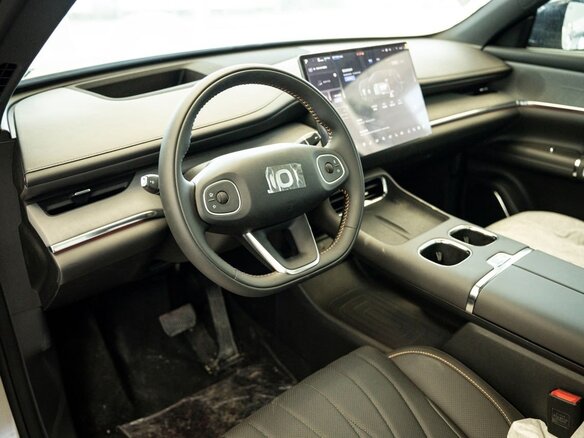 2026 Changan Qiyuan Q07 31.7 kWh, серебристый, 3550000 рублей - вид 5