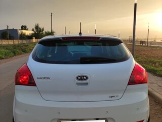 2011 Kia Ceed I Рестайлинг, белый, 850000 рублей, вид 4
