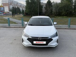 2019 Hyundai Elantra VI (AD) Рестайлинг, белый, 1650000 рублей, вид 3