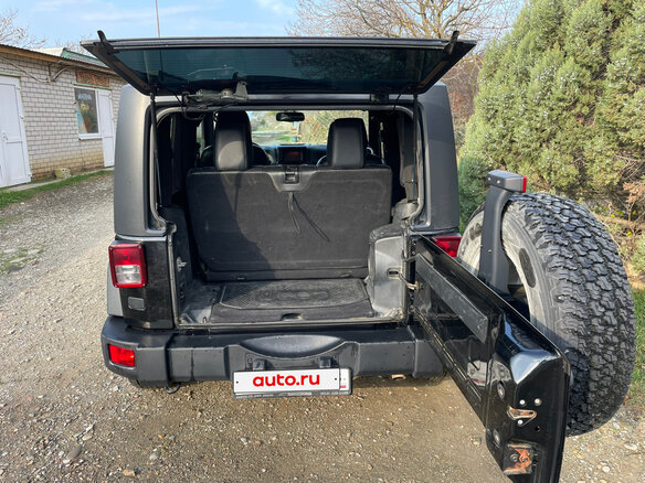 2014 Jeep Wrangler III (JK), чёрный, 2200000 рублей - вид 7