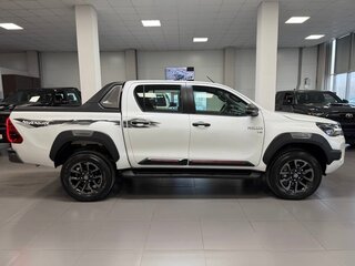 2025 Toyota Hilux VIII Рестайлинг 2, белый, 7790000 рублей, вид 5