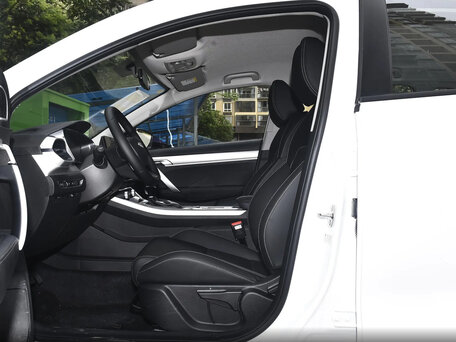 2026 Geely Binyue I Рестайлинг 2, белый, 2015000 рублей, вид 3