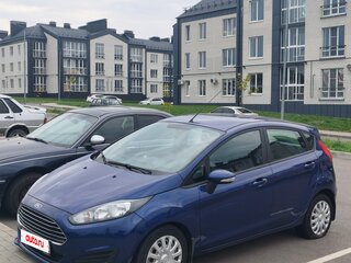 2016 Ford Fiesta Mk6 Рестайлинг, синий, 770000 рублей, вид 2