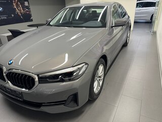 2022 BMW 5 серии 520d VII (G30/G31/G38) Рестайлинг, серый, 5300000 рублей, вид 4