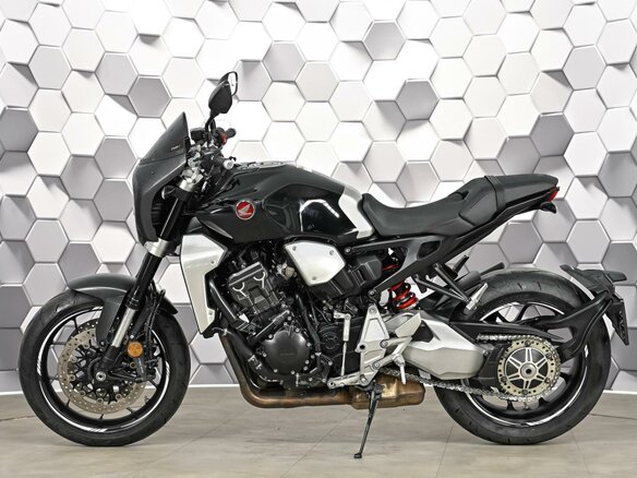 2018 Honda CB 1000R, чёрный, 975000 рублей - вид 3