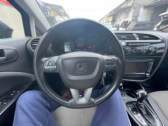 2012 SEAT Leon II Рестайлинг, чёрный, 900000 рублей - вид 5