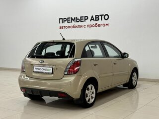 2010 Kia Rio II Рестайлинг, бежевый, 390000 рублей, вид 4