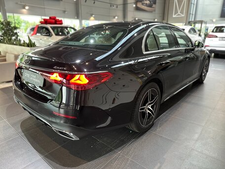 2025 Mercedes-Benz E-Класс 300 VI (W214, S214), чёрный, 8890000 рублей, вид 4