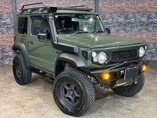 2023 Suzuki Jimny Sierra IV, зелёный, 1563000 рублей, вид 1