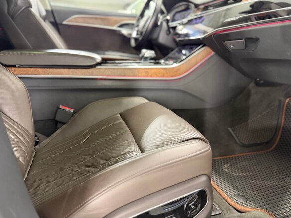 2019 Audi A8 Long 55 TFSI IV (D5), белый, 4790000 рублей - вид 30