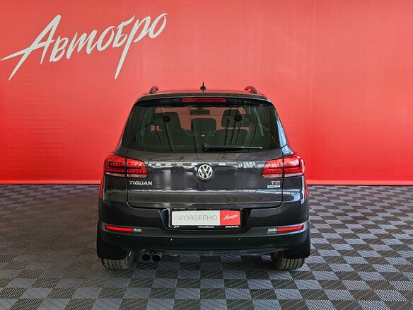 2016 Volkswagen Tiguan I Рестайлинг, чёрный - вид 3