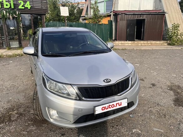 2013 Kia Rio 5-speed III, серый
