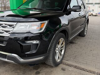 2018 Ford Explorer V Рестайлинг 2, чёрный, 1555000 рублей, вид 2