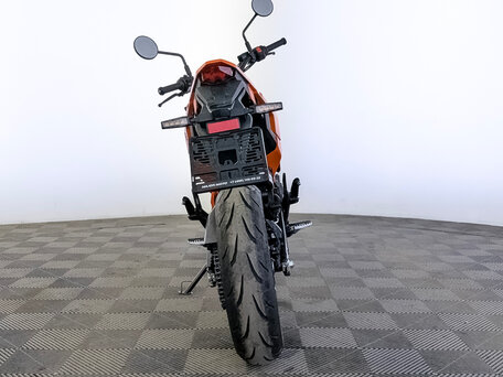 2026 KTM 390 SMC R, оранжевый, 749000 рублей, вид 3