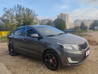 2012 Kia Rio 5-speed III, серый, 820000 рублей, вид 4