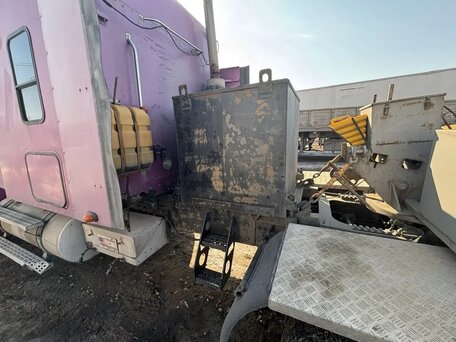 2003 Freightliner Columbia, фиолетовый, 1900000 рублей, вид 3