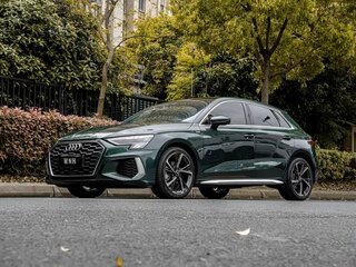 2022 Audi A3 Sportback 35 TFSI IV (8Y), зелёный, 2050600 рублей, вид 2