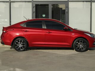2017 Hyundai Solaris II, красный, 1160000 рублей, вид 4
