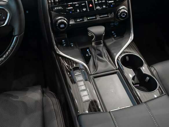 2026 Lexus LX 600 IV, чёрный - вид 18