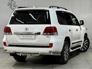 2014 Toyota Land Cruiser 200 Series Рестайлинг 1, белый, 3199800 рублей, вид 2