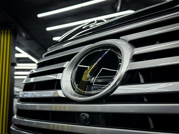 2025 Lexus LX 600 IV, чёрный - вид 10