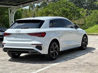 2023 Audi A3 Sportback 35 TFSI IV (8Y), белый, 1610000 рублей, вид 4