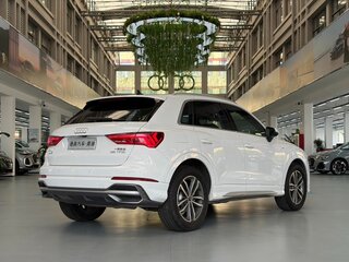 2023 Audi Q3 35 TFSI II (F3), белый, 2677700 рублей, вид 4