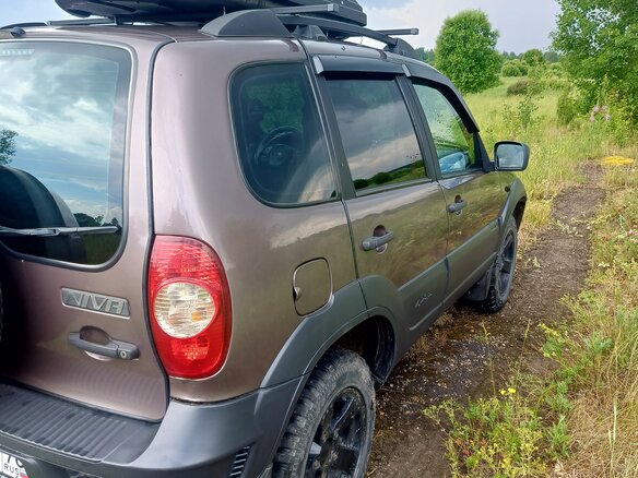 2018 Chevrolet Niva I Рестайлинг, коричневый, 750000 рублей - вид 5