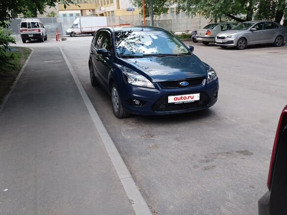 2010 Ford Focus II Рестайлинг, синий - вид 3