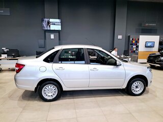 2025 Lada (ВАЗ) Granta I Рестайлинг, серебристый, 1144000 рублей, вид 2