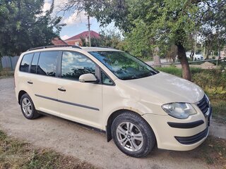 2008 Volkswagen Touran I Рестайлинг, бежевый, 580000 рублей, вид 4