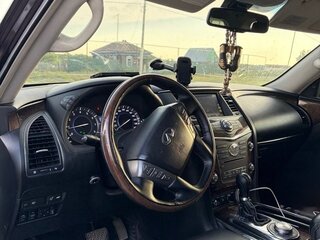 2011 Infiniti QX56 II, пурпурный, 2140000 рублей, вид 5